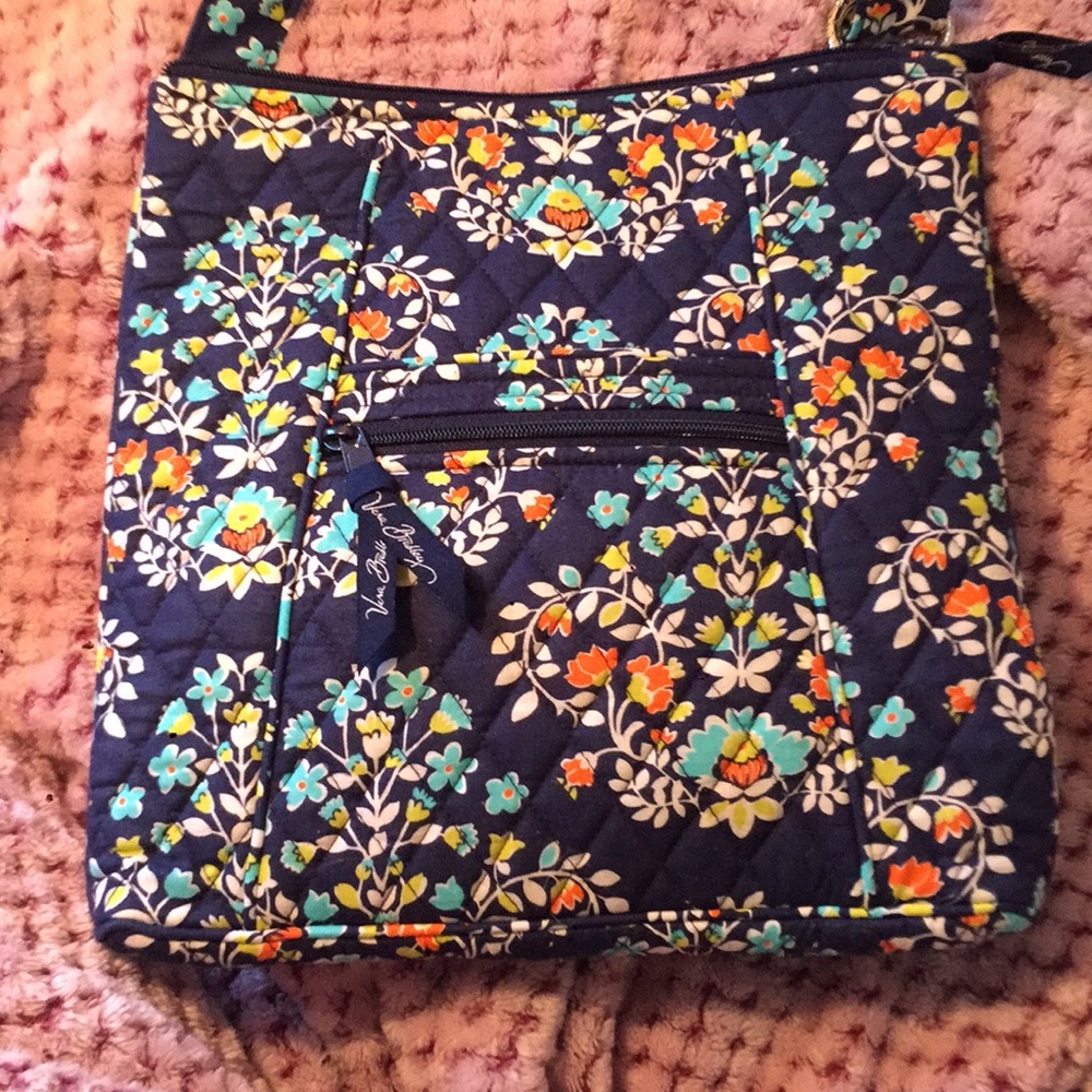 ☆ Vera Bradley Purse ☆